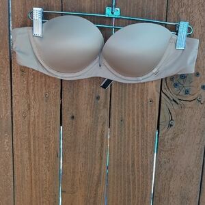 Victoria's Secret Strapless Smooth Nude Bandeau Bra